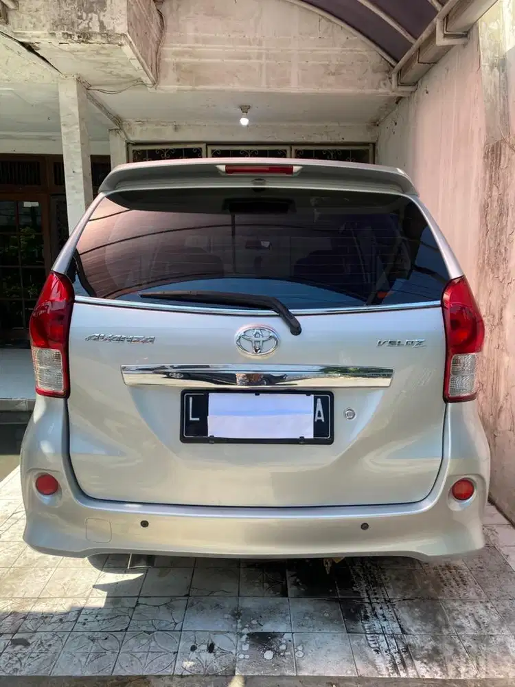 Avanza Veloz 1.5 manual Silver 2012 atas nama pribadi   2012 atas nama