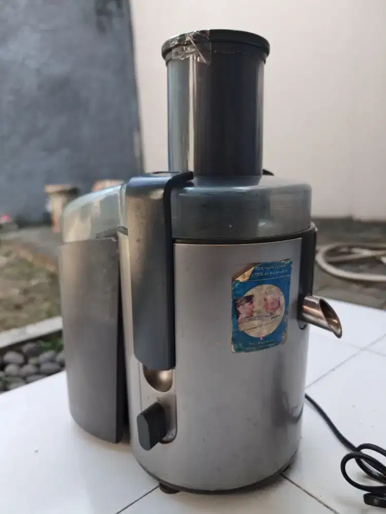 Jucer Philip ukuran satu buah apel