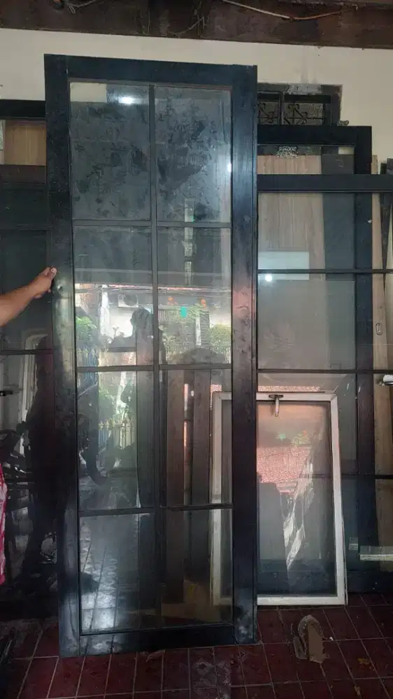 Pintu, Rak, Kaca ex Bongkaran Cafe