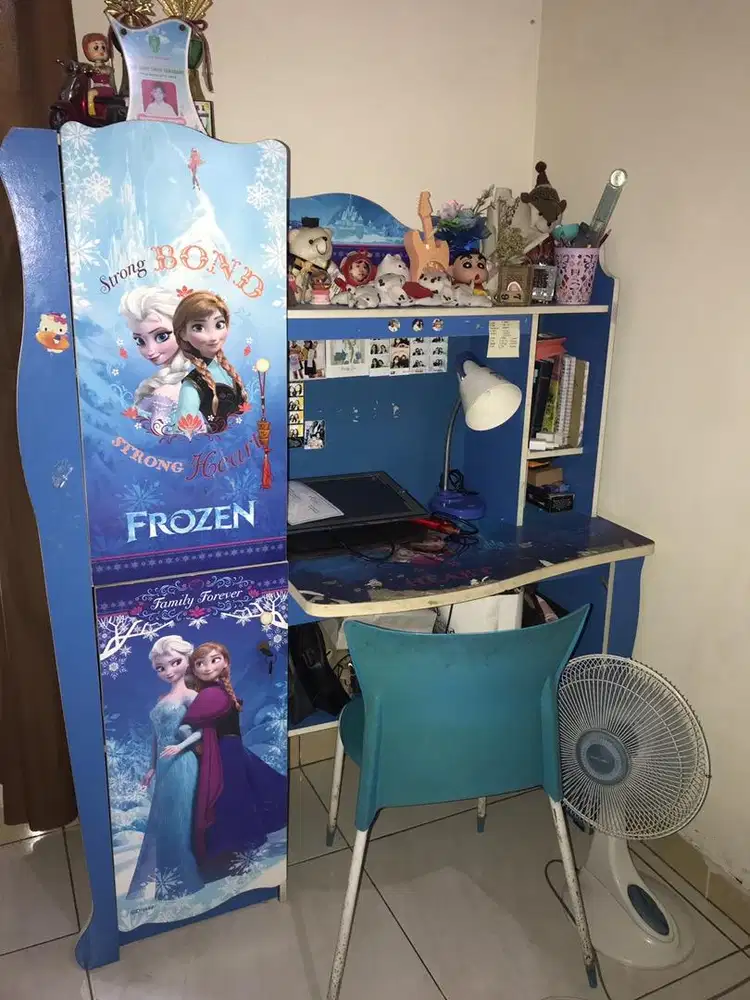 Meja belajar frozen anak
