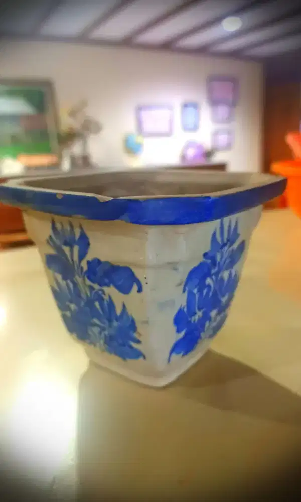 Keramik porselen glasir estetik klasik biru kobalt putih Chinoiserie