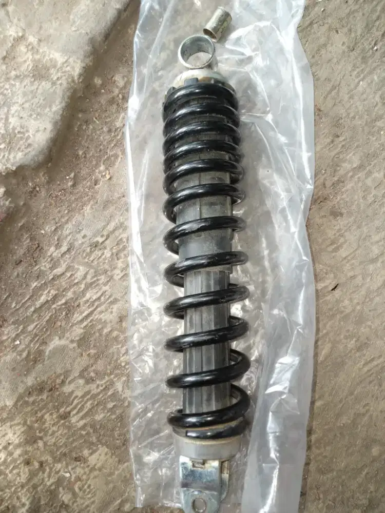 Shock Belakang Beat karbu