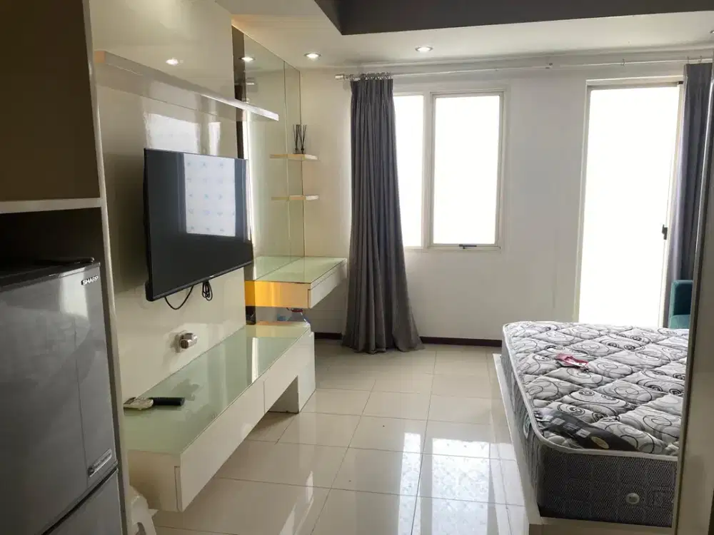 Disewakan Apartemen Royal Medit Type Studio Best Price di Tanjung Duren Jakarta Barat