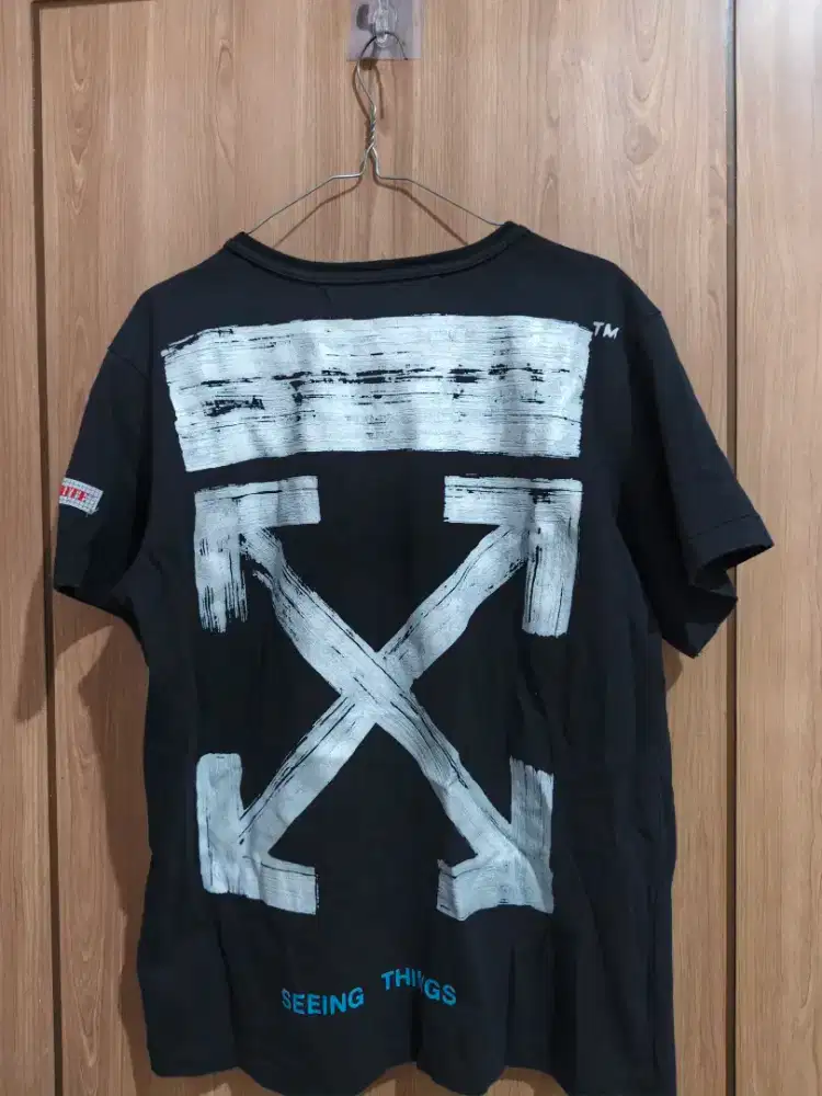 Kaos off white like new