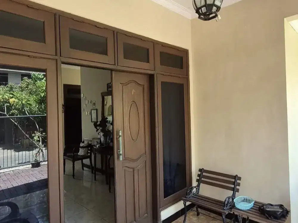 Dijual Rumah Bagus & Siap Huni, Dekat Madam Chang Surabaya Barat