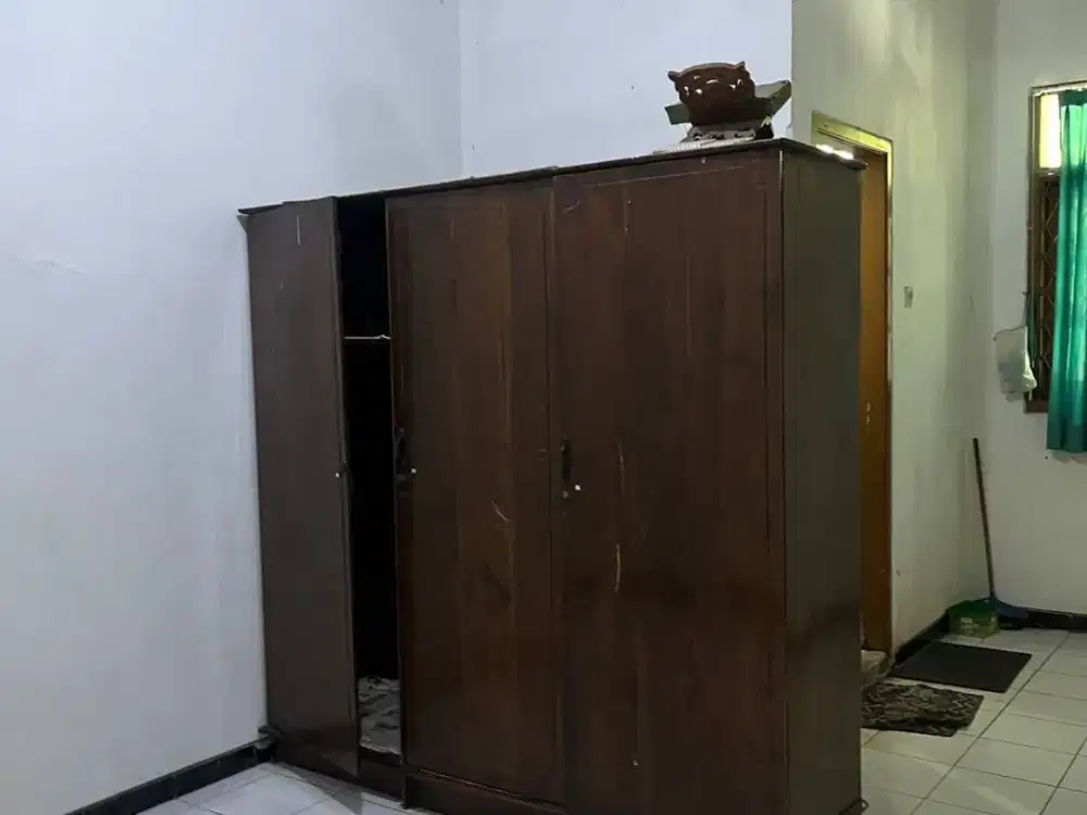 Hunian Eksklusif 6 Kamar, Dekat Tol, Nyaman untuk Keluarga