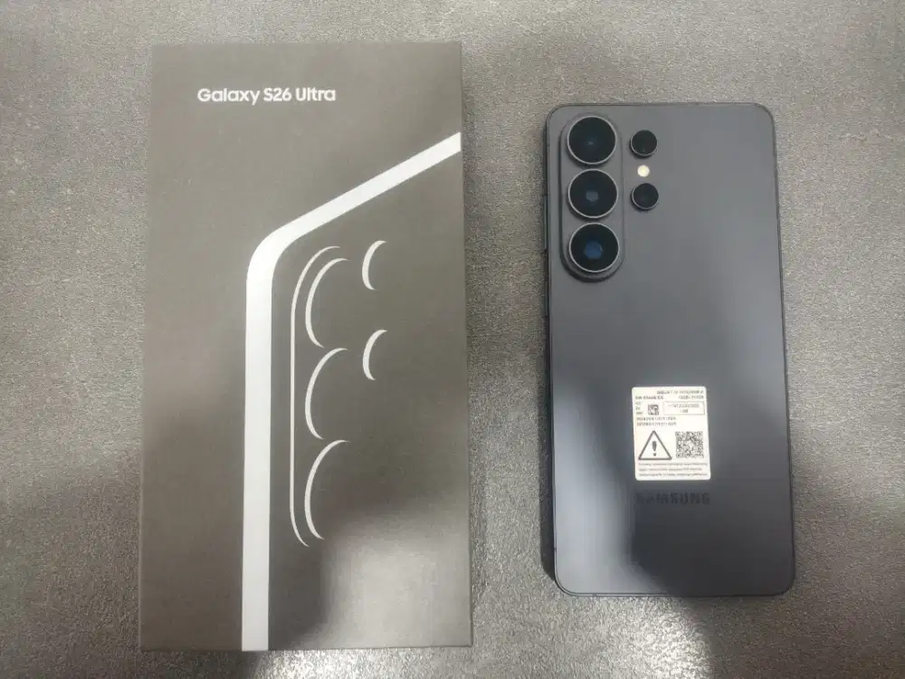 Samsung S26 Ultra 12/512 black like new