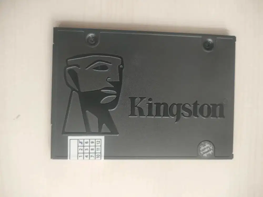 SSD KINGSTON 1TB BELUM PERNAH DIPAKAI