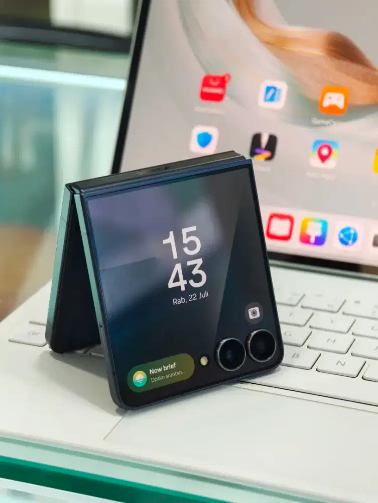 Samsung Flip 7 (12/512) Fullset Garansi 2027