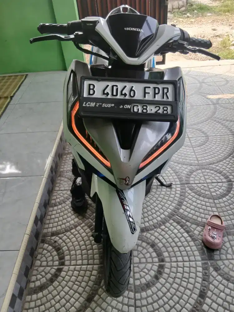 Bismillaah di jual vario 2018 mtor sesuai dengan foto.lampu  B LED