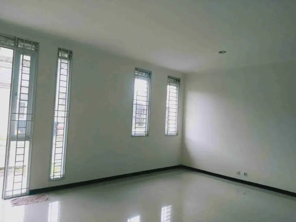 rumah siap huni murah terawat strategis selangkah ke Ciwastra belakang Margahayu Raya