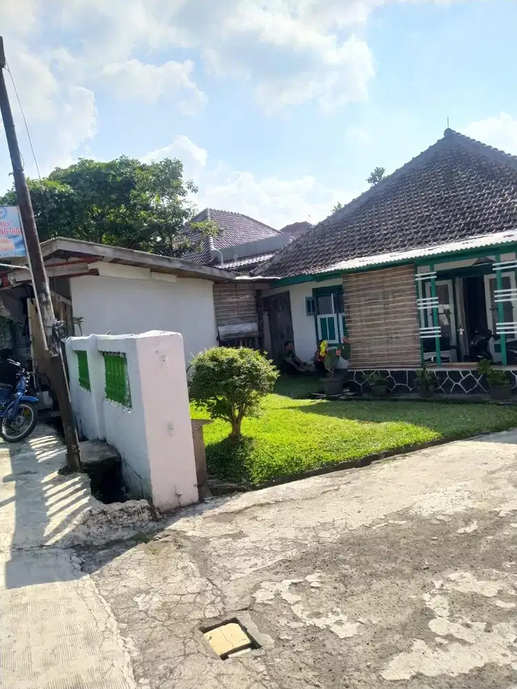 DIJUAL BU RUMAH VILLA GADOG PUNCAK CIANJUR