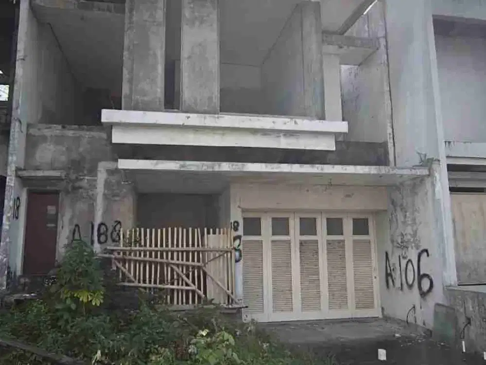 di jual rumah lantai dua blum finish di badak agung renon