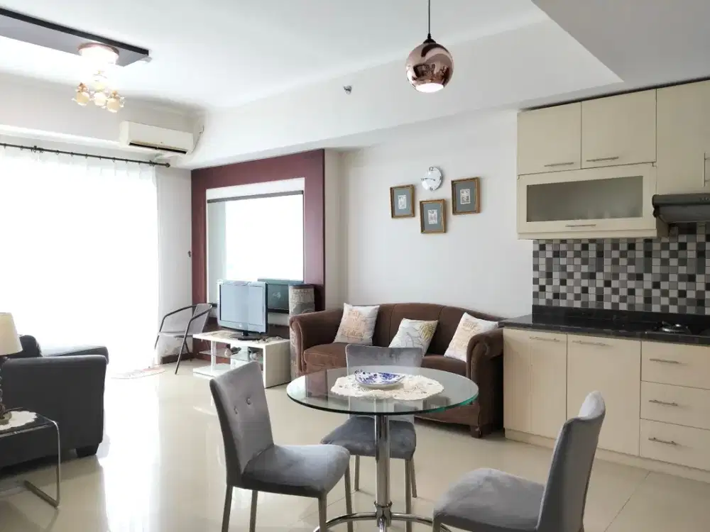 Sewa Apartemen Marbella Dago Tipe 2 BR, Furnished, Posisi Corner