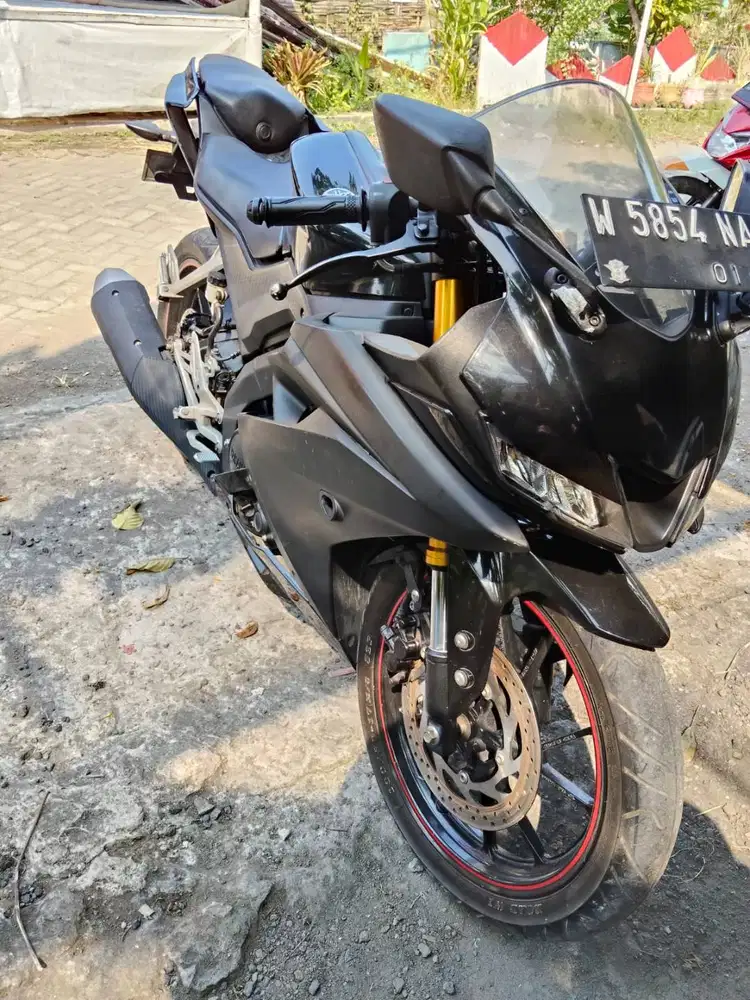 dijual sepeda motor Yamaha R15