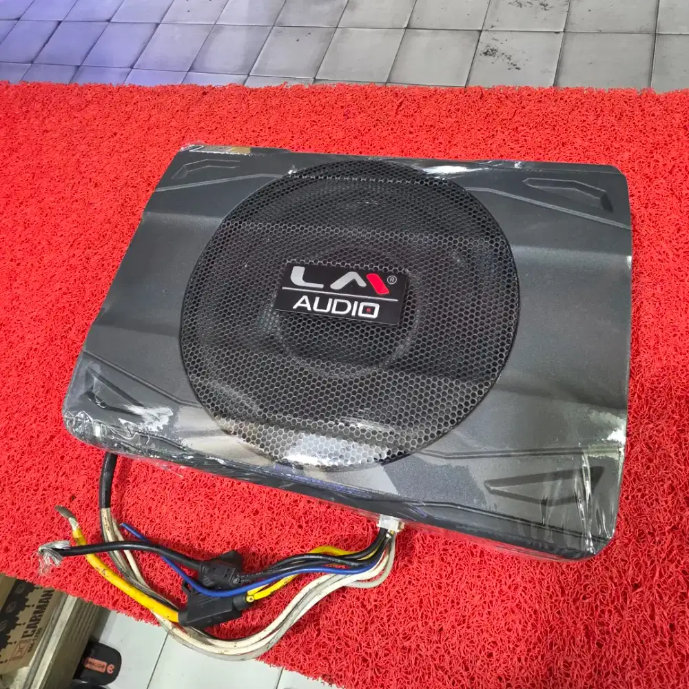 Subwoofer Kolong Aktif LM AUDIO LM-80S Subwoofer Aktif LM AUDIO 8 in