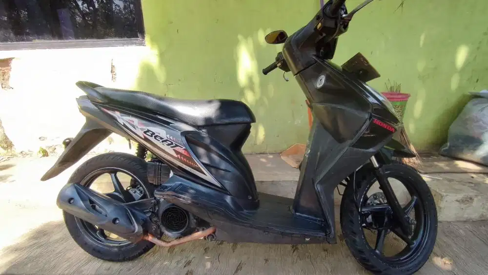 Honda Beat 2012 hitam