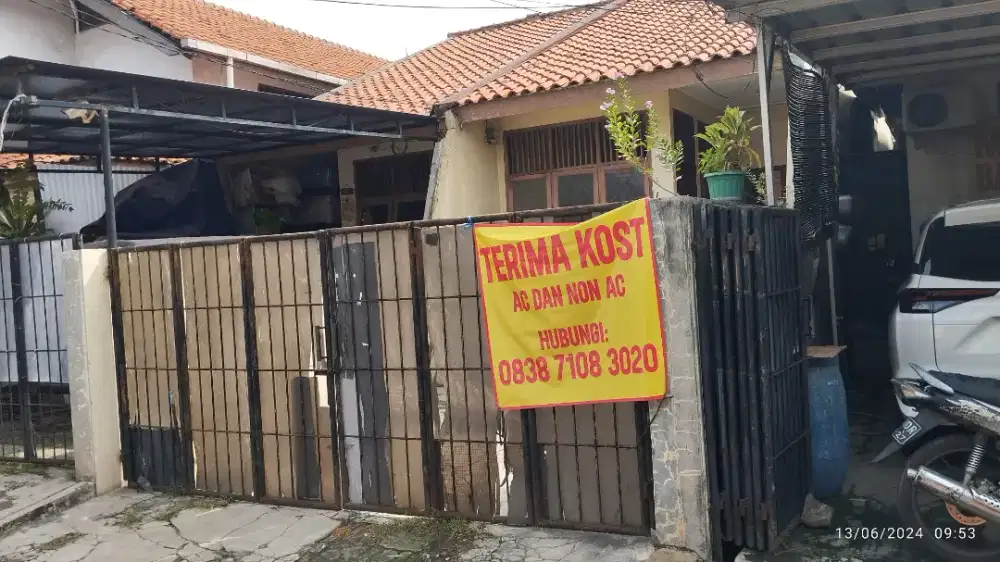 kontrakan stragis murah ada garasi + 4 kamar