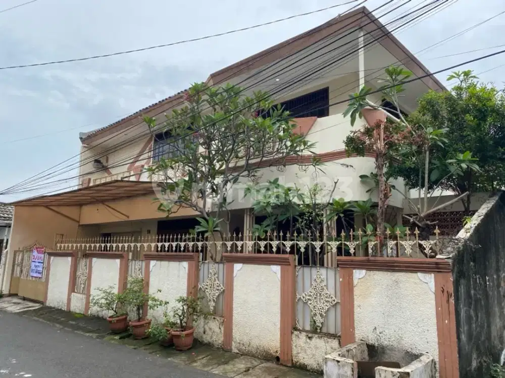 Jual Rumah Kayu Putih Kondisi Baik Siap Huni Terawat Harga Miring Mepet NJOP 6 M. Jual Cepat Butuh Dana