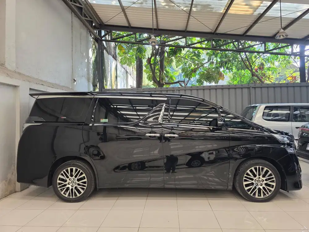 ISTIMEWA TOYOTA VELLFIRE 2.5 G AT MATIC 2016 HITAM ASTINA MOBI ALPHARD