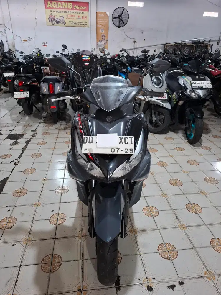 Yamaha Aerox 2024 hitam