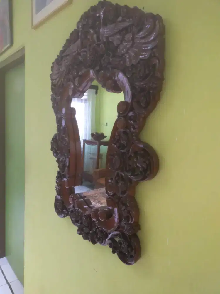 Cermin ukir Bali jati