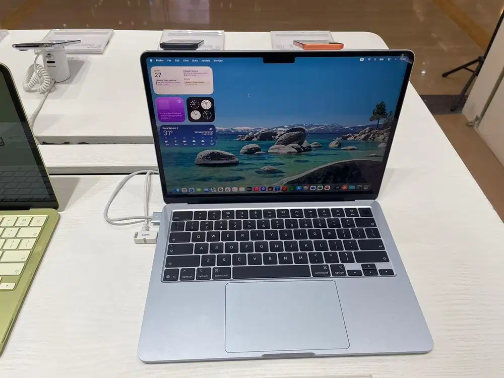 MacBook Air (13,6 inci)