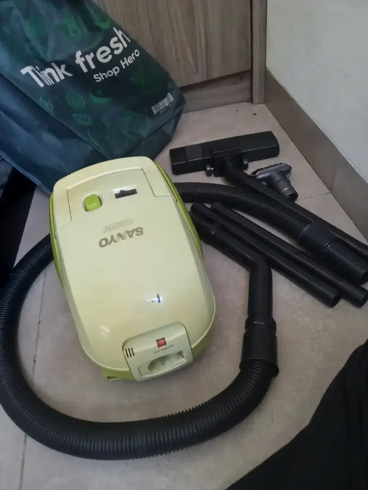 Vaccum merek Sanyo