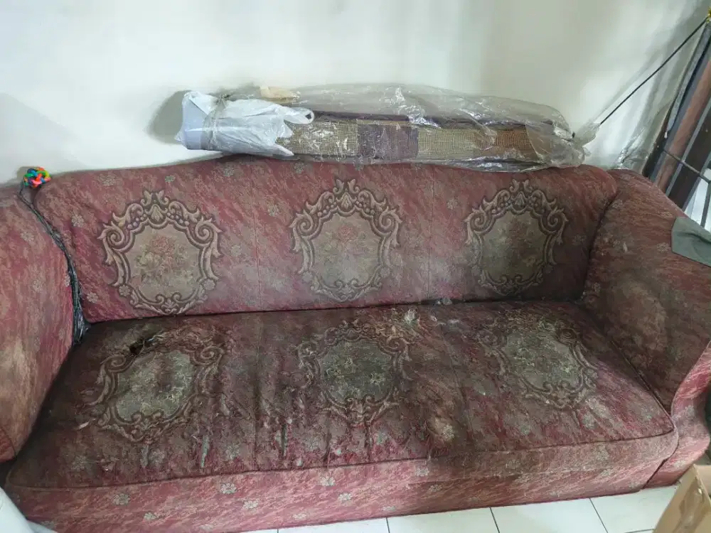 Sofa ukuran 2 meter