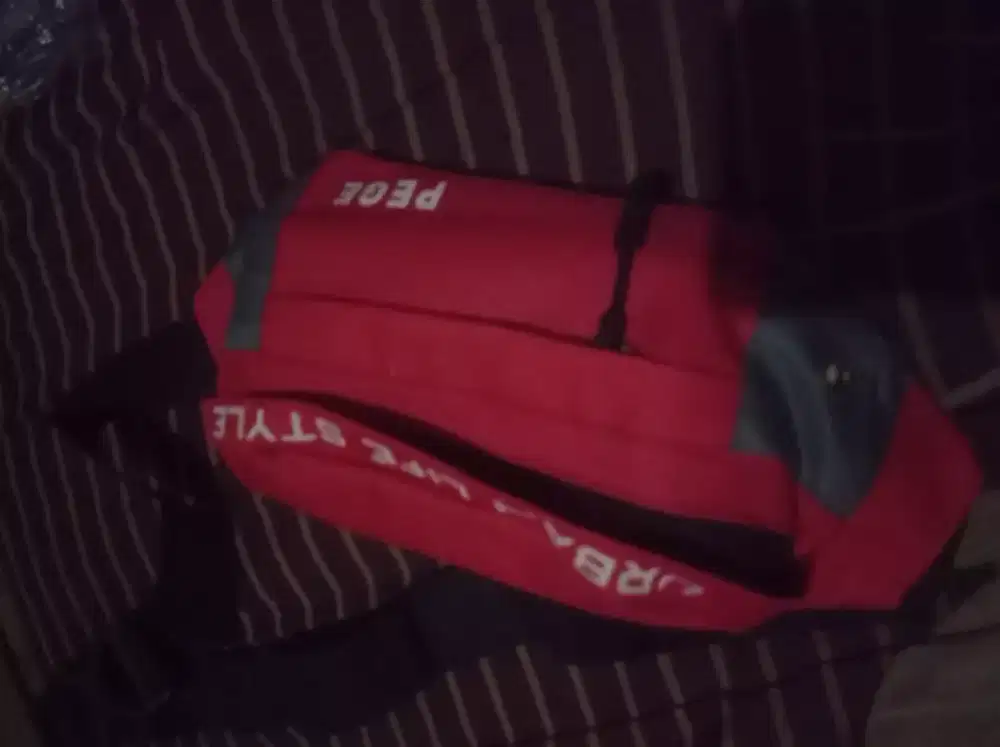 Jual tuh tas selempang pria karena ke kecilan jual j