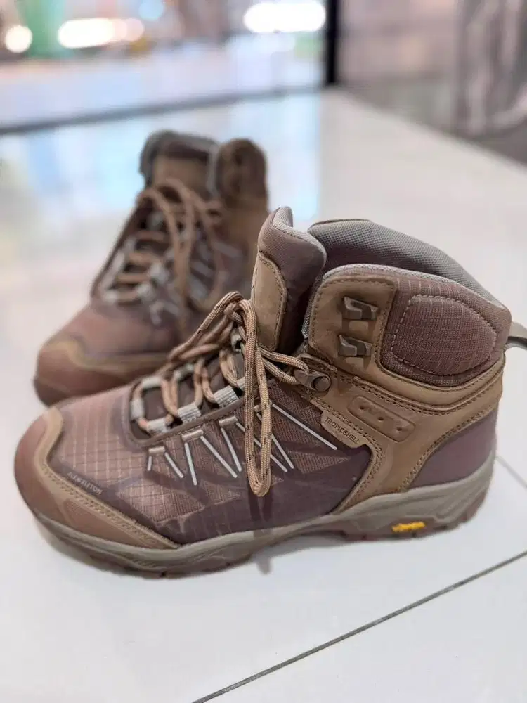 Sepatu Gunung Eiger Women Lora 1.0 (Ukuran 39)