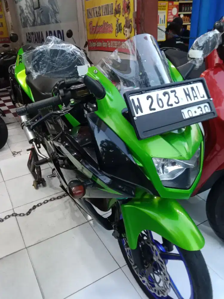 Ninja RR 2015 warna FAVORIT maco abis bisa tukar tambah