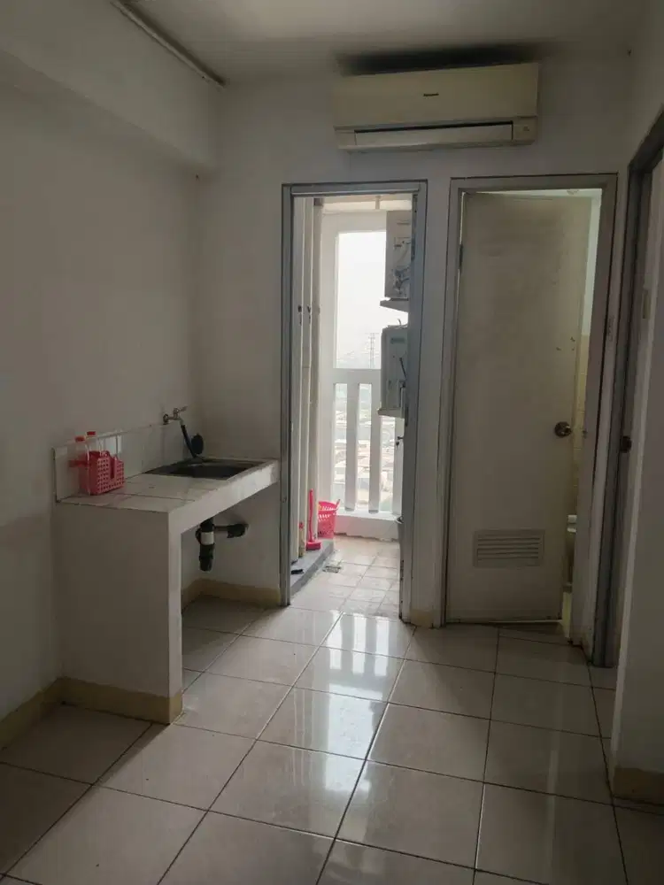 Disewakan Apartemen Greenbay Pluit 2 kamar tidur, ada AC TV dan kasur