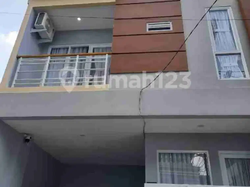 Disewakan Rumah Cantik Semi Furnished Cilandak, 400 m ke MRT Fatmawati