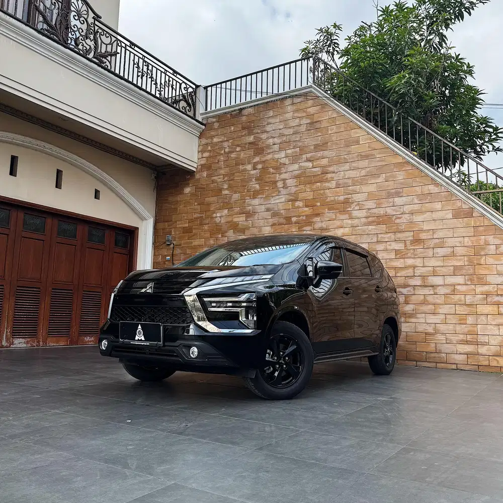 ( Km 8.000 ) 2025 Mitsubishi Xpander 1.5 Exceed A/T