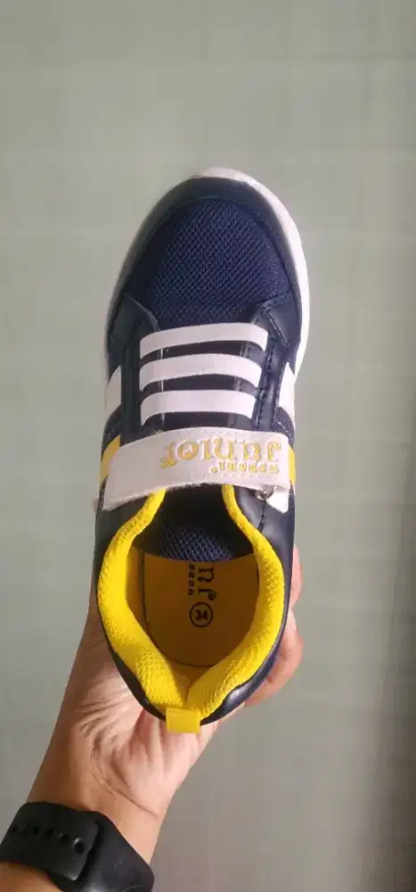Sepatu Anak Yongki Junior size 34
