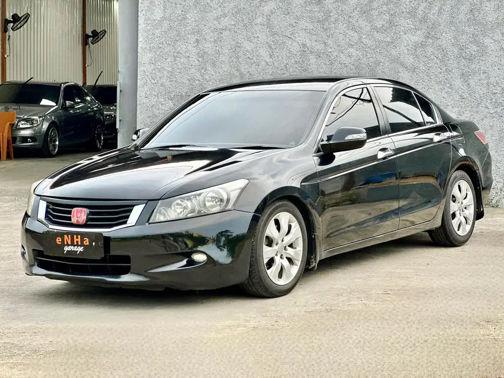 Honda ACCORD VTiL 2.4 A/T 2010.. eNHa garage Semarang...
