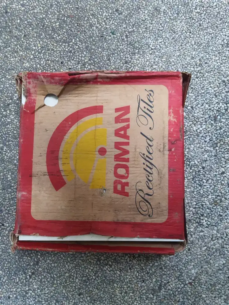 Dijual Keramik Merk Roman (sisa 1 pack)