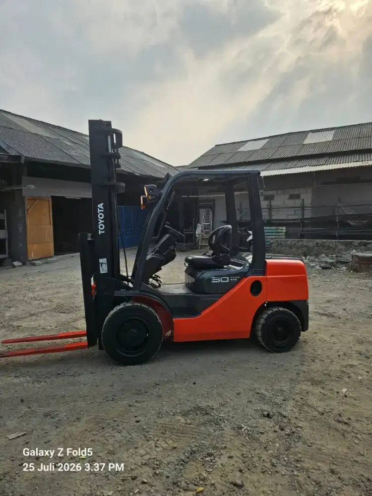 Forklift Toyota 3 Ton,Manual,Tiang 4 Meter,1DZ-II,8FD30,Tahun 2021
