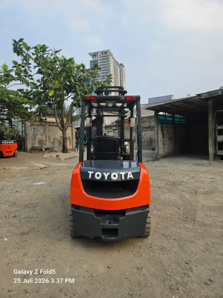 Forklift Toyota 3 Ton,Manual,Tiang 4 Meter,1DZ-II,8FD30,Tahun 2021