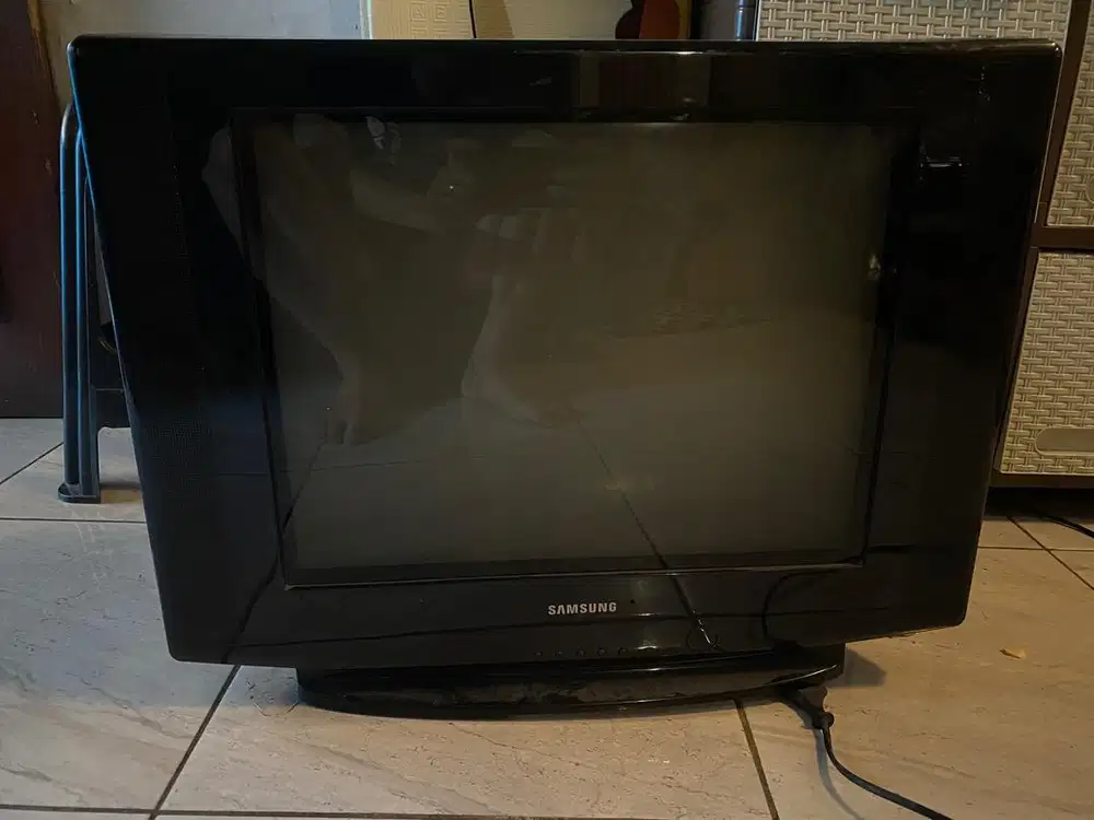 TV samsung masih nyala bagus