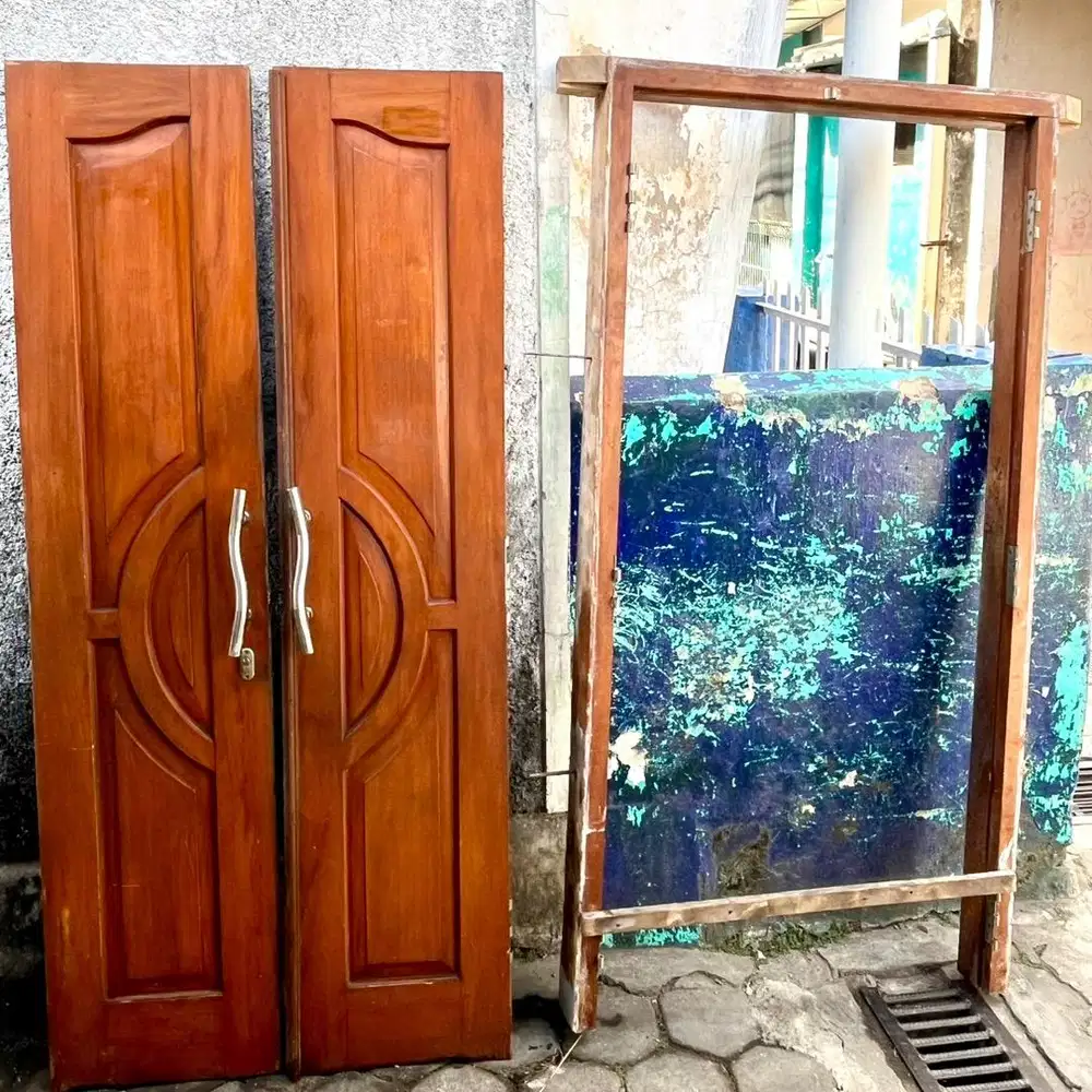 Pintu Jati Solid 2 Daun + Kusen | Kondisi Bagus | Siap Pakai | Jogja