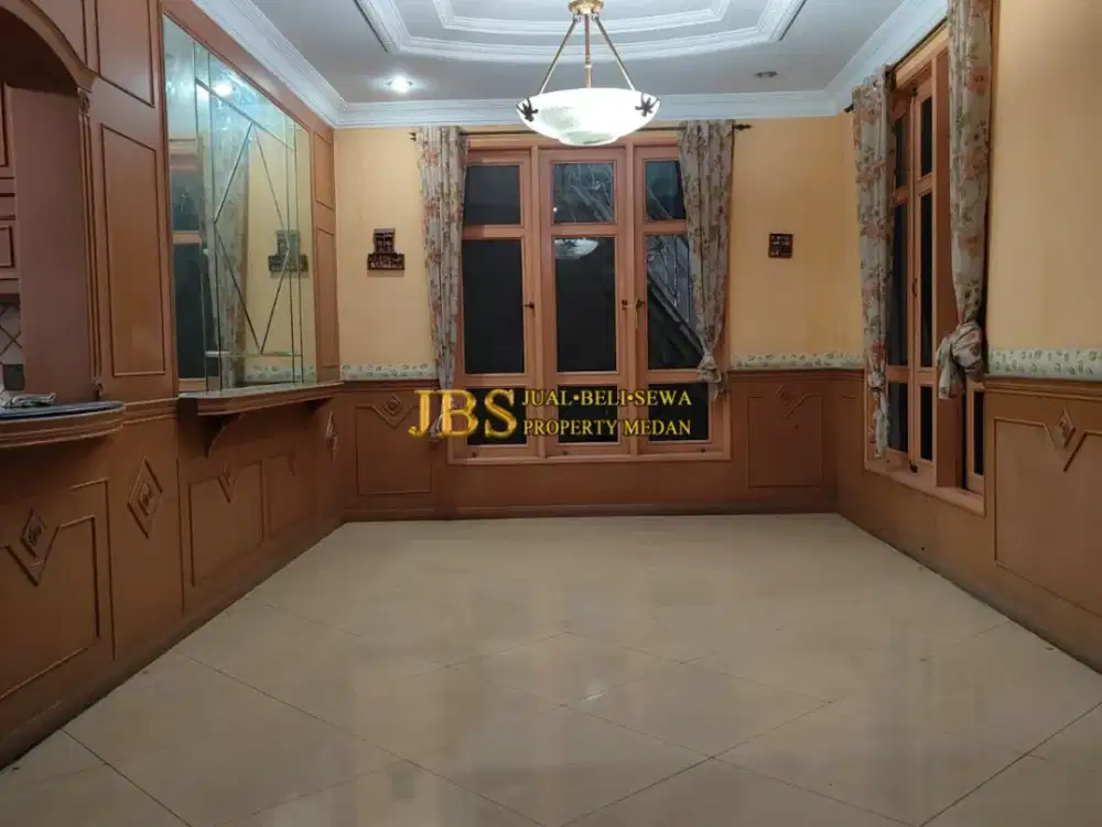 Rumah 2 Tingkat di Komplek Cemara Asri Medan Jalan Palem