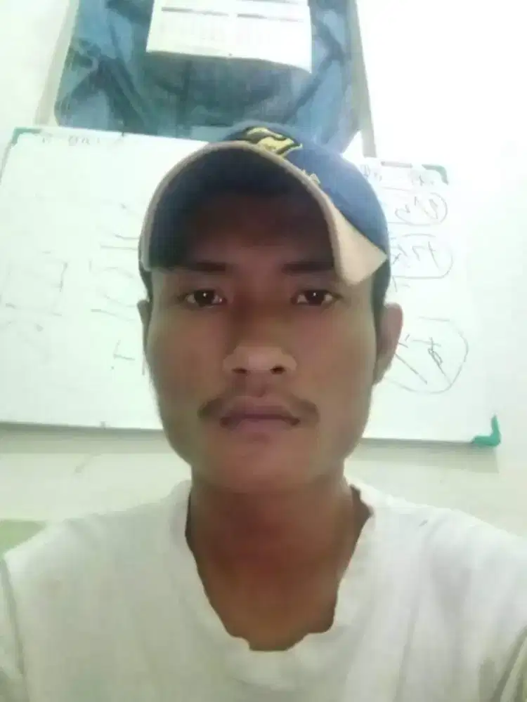 Saya lagi sedang mencari kerjaan