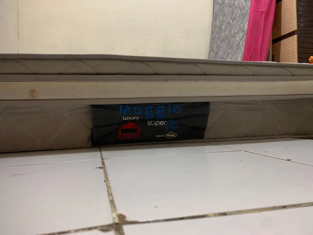 Kasur bekas maggio