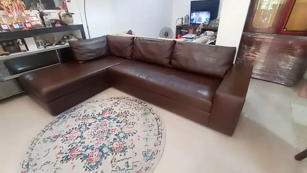 Sofa leather ( Itali)