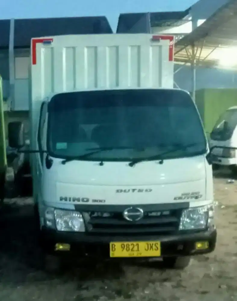 HINO DUTRO 110 SD 2013 ENGKEL BOX BESI