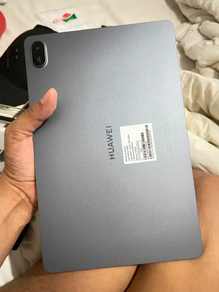 Tablet HUAWEI MatePad SE 11 Tahun 2024 dan Speaker JBL Charge 4