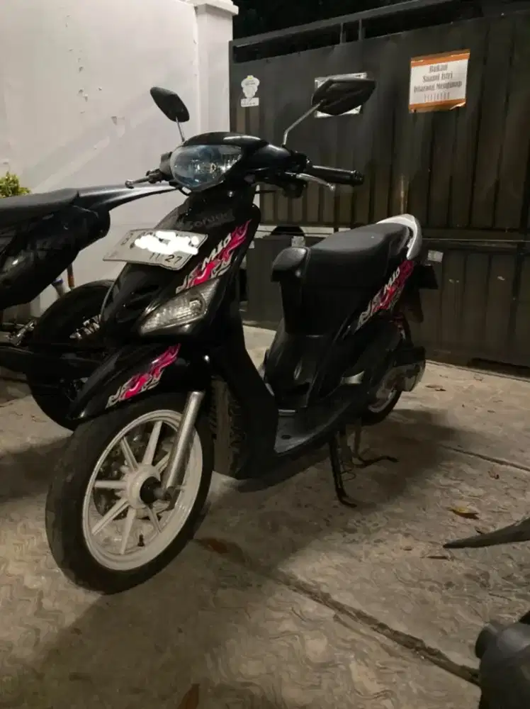 Yamaha mio smile 2010 warna hitam mulus rawatan