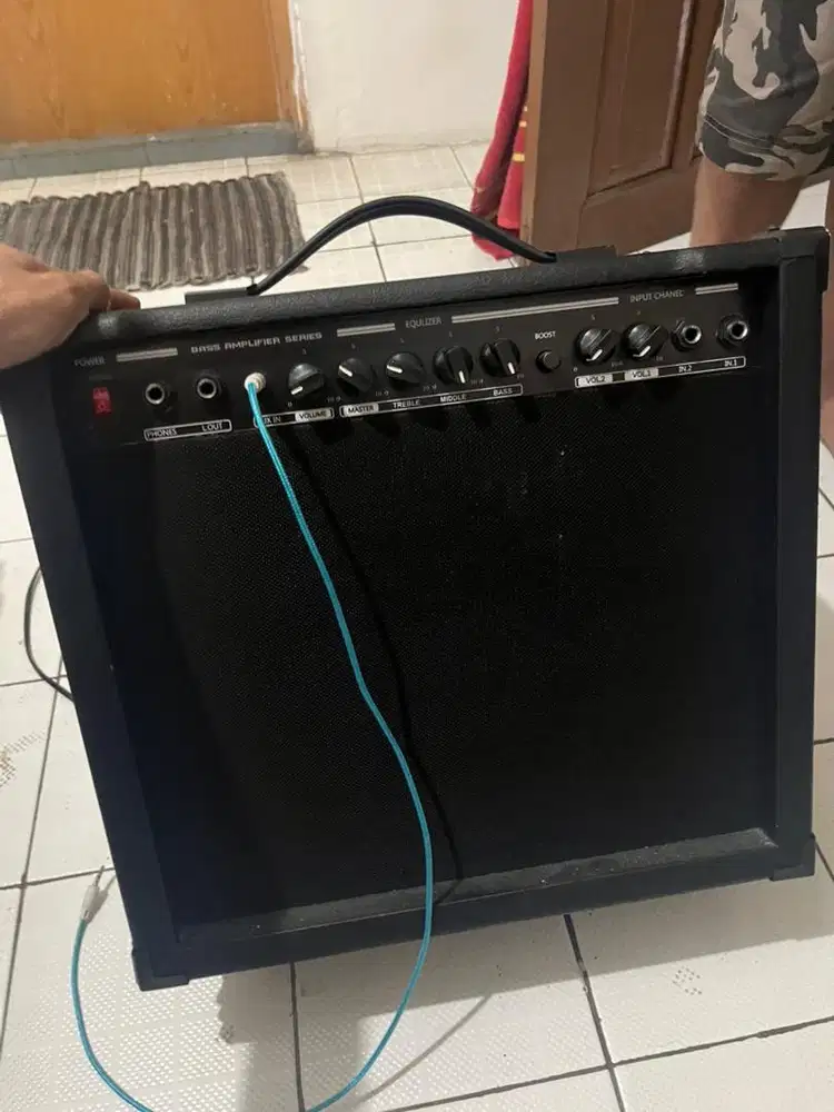 ampli baru di pake 3 bulan